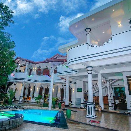 Hotel River Front Tissamaharama Bagian luar foto