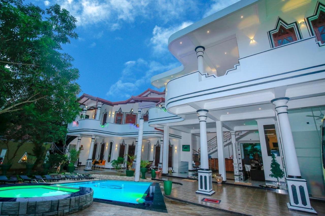 Hotel River Front Tissamaharama Bagian luar foto