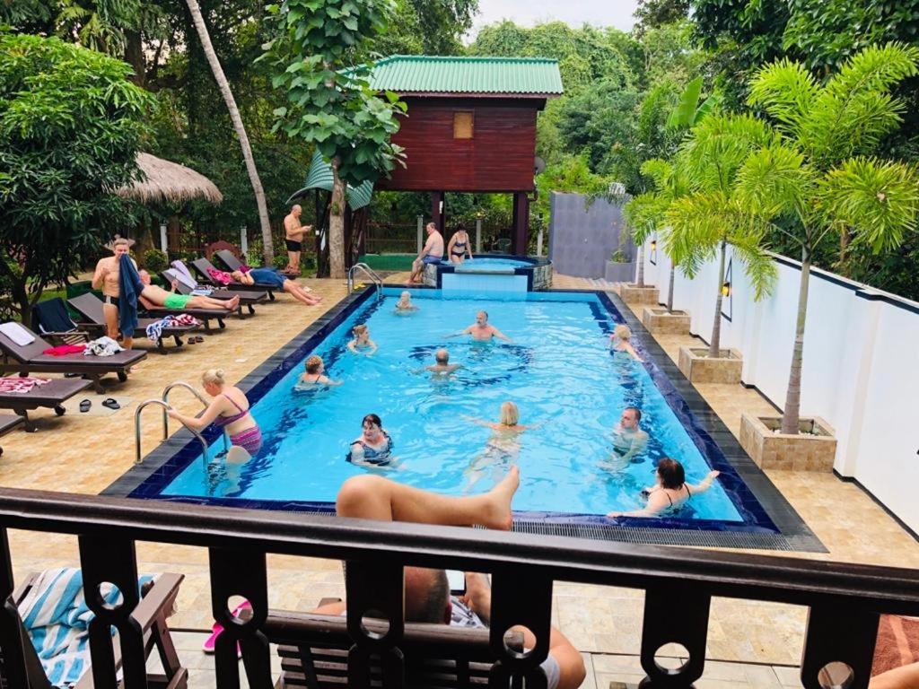 Hotel River Front Tissamaharama Bagian luar foto