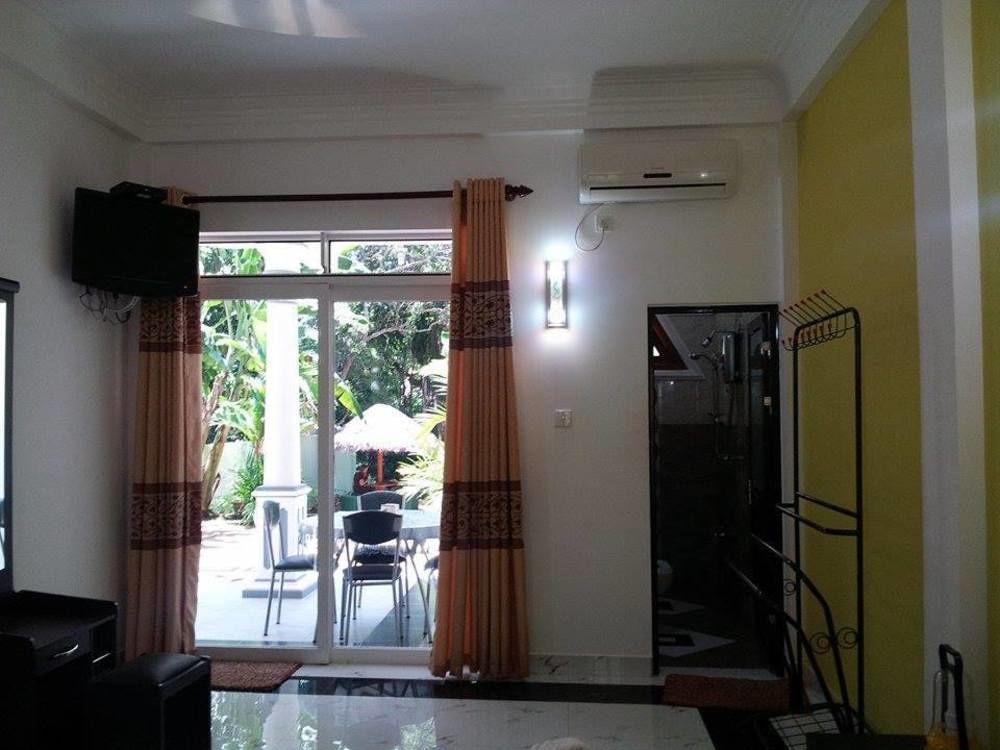 Hotel River Front Tissamaharama Bagian luar foto