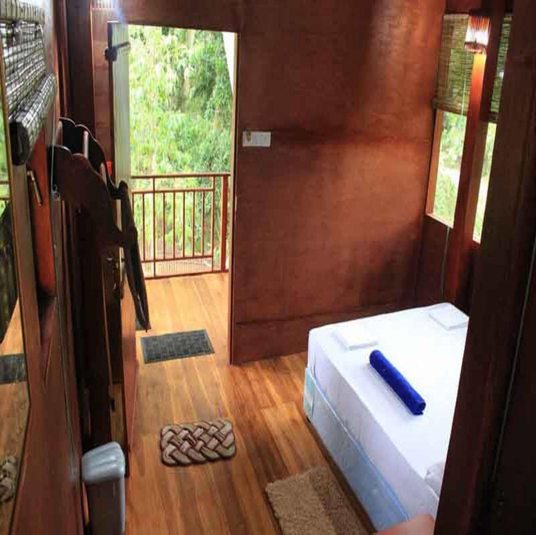 Hotel River Front Tissamaharama Bagian luar foto