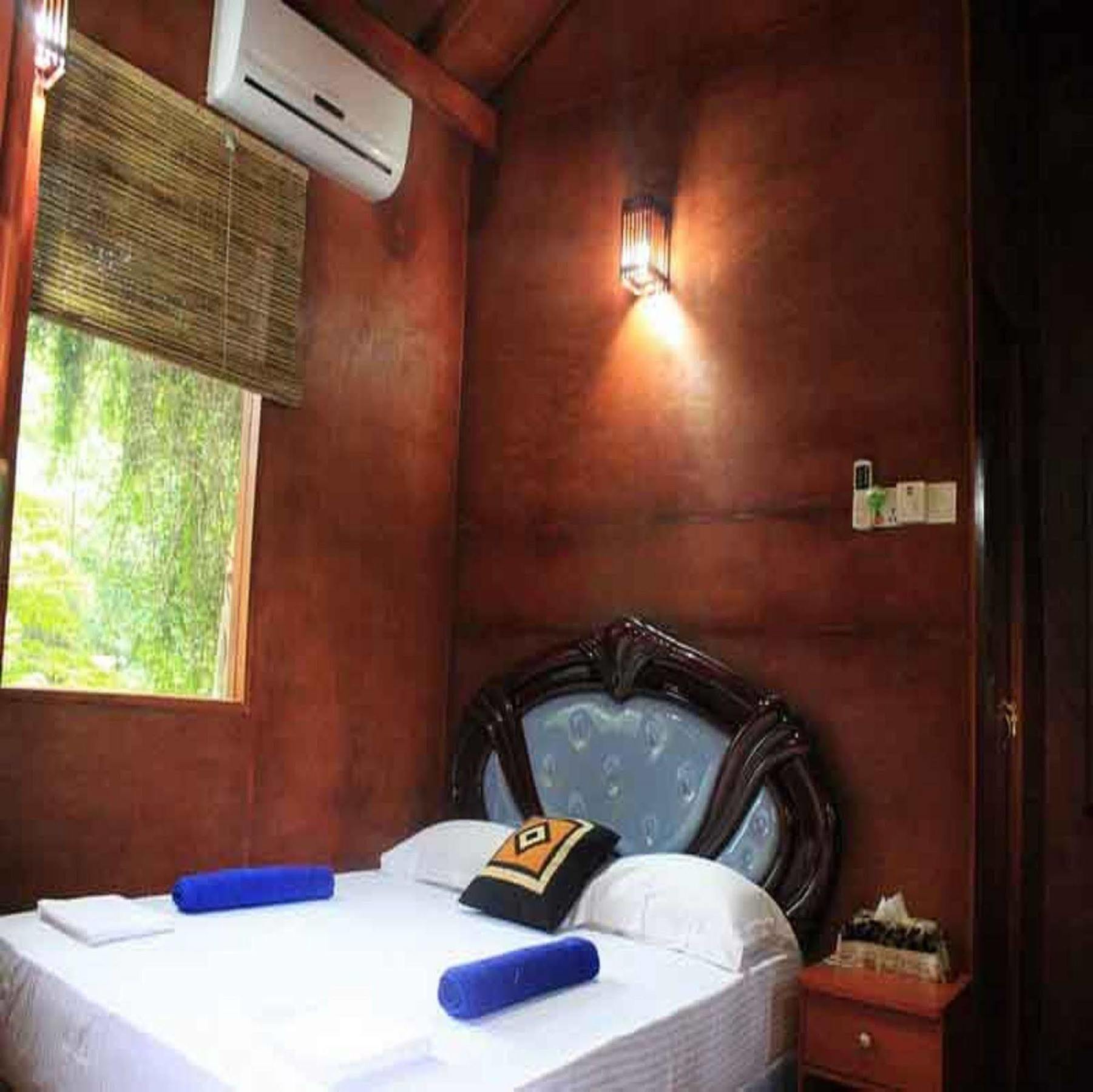 Hotel River Front Tissamaharama Bagian luar foto